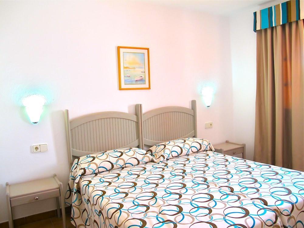 Apartahotel Tulipanes 2*